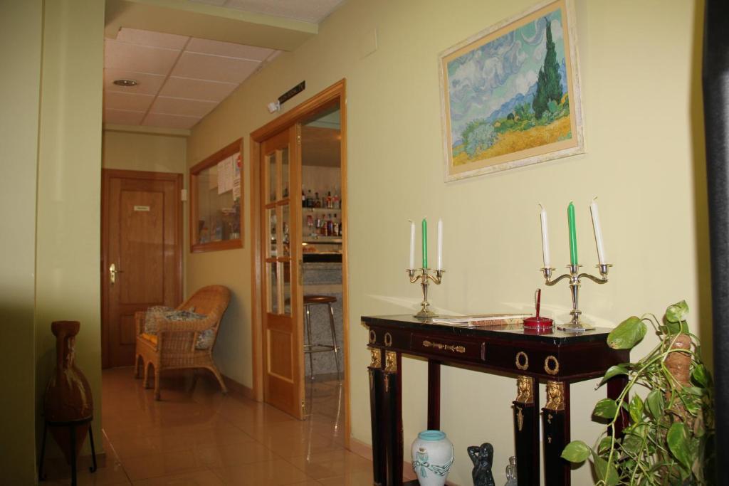 Hotel Dora Plasencia Exteriör bild